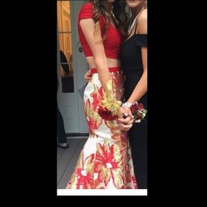 Gorgeous prom or pageant dress